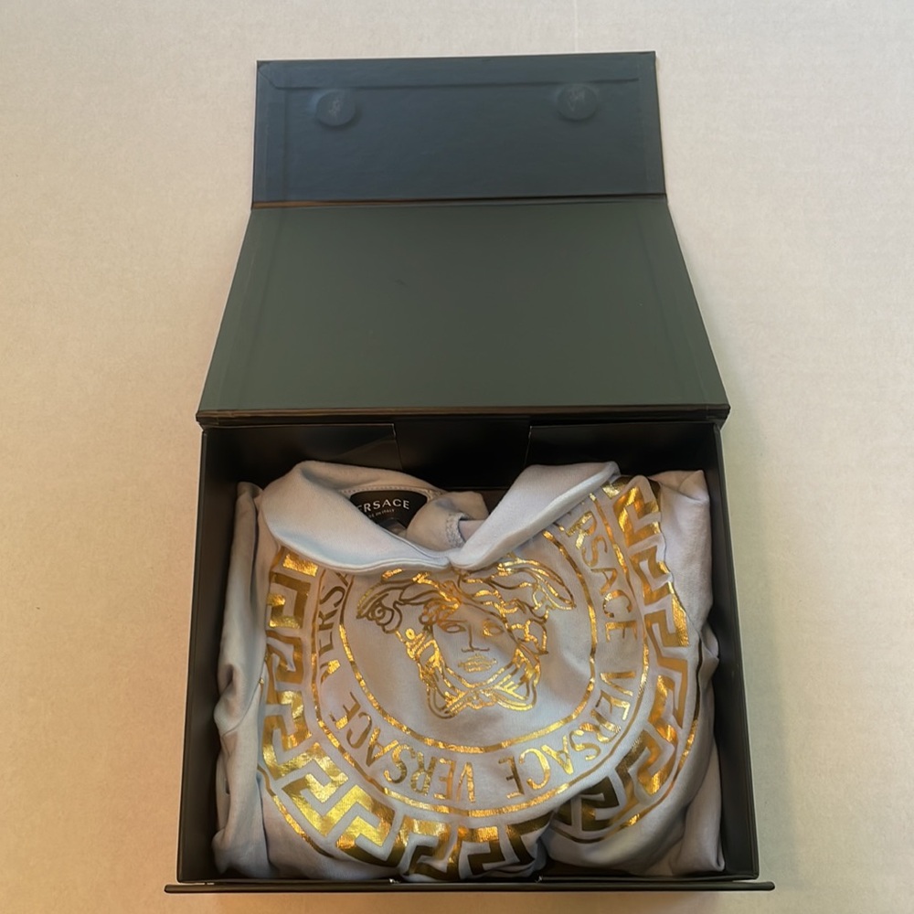 VERSACE
Baby Blue Medusa Bodysuit - Picture 14 of 14